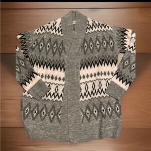 Croft & Barrow Women’s Cardigan  Sweater Size XS Grey Black White Long Sleeve
